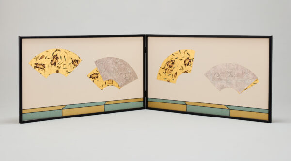 風呂先屏風 百合と昆虫（扇面）